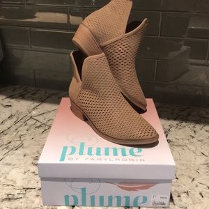 NEW! Ladies Ankle Boots Size: 7